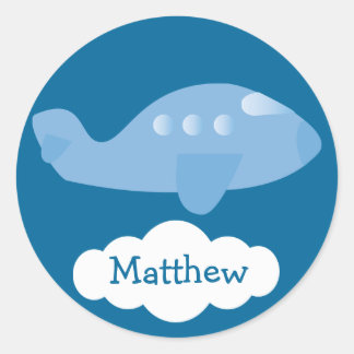 Schattige blauw gepersonaliseerd vliegtuig & cloud ronde sticker