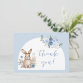 Schattige blauw klein konijntje baby boy douche da kaart (Staand voorkant)