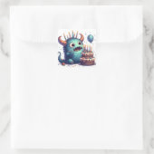 Schattige blauw monster met verjaardagstaart vierkante sticker (Tas)