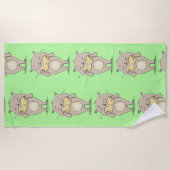 Schattige blije glimlachende hamster met pindakaar strandlaken (Voorkant)