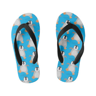 Schattige blije keizerpinguïn kuiken cartoon kinder teenslippers