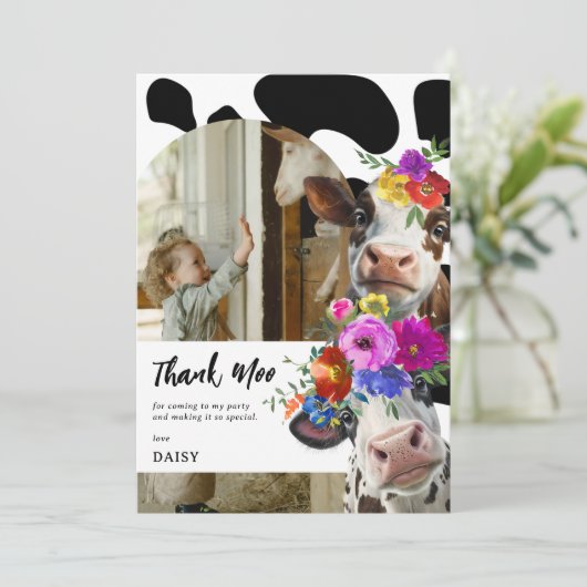 Schattige Bloemen Dank Moo Koe Verjaardag Bedankkaart (Staand voorkant)