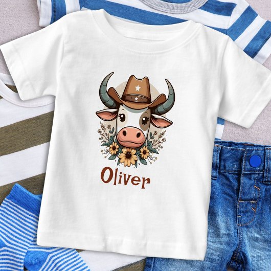 Schattige bloemkoe met cowboyhoed 