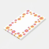 Schattige bloemveer ontwerp fuchsia roze en geel post-it® notes (Schuin)