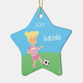 Schattige blond meisje voetbal speler keramisch ornament (Links)