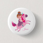 Schattige blondine haired meisje rijden op een een ronde button 3,2 cm (Voorkant)