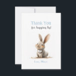 Schattige Blue Bunny Birthday Dank je kaarten<br><div class="desc">Deze schattige bedankbriefjes van het kind met een klein konijntje op de voorkant zijn perfect voor het verjaardagsfeestje van je baby!</div>