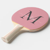 Schattige Blush Pink Grey Monogram Elegant Script Tafeltennisbatje (Voorkant Gekanteld)