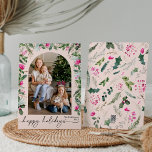Schattige Blush Roze groen Botanische boog 1 foto Feestdagenkaart<br><div class="desc">Dit collectie is voorzien van waterverf felroze bloemblaadjes,  bessen & wintergroen met een moderne en elegante typografie,  met een winterbotanische patroonrug.</div>