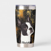 Schattige Boston Terrier Naam Hond Zwart Classy Mo Geïsoleerde Drinkbeker (Achterkant)