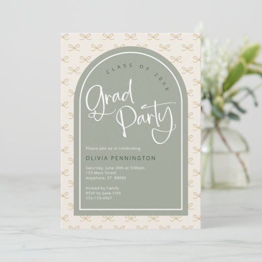 Schattige Bows Sage Green Graduation Party Kaart (Staand voorkant)