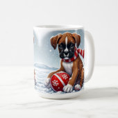 Schattige Boxer Puppy in het besneeuwde landschap Koffiemok (Voorkant rechts)