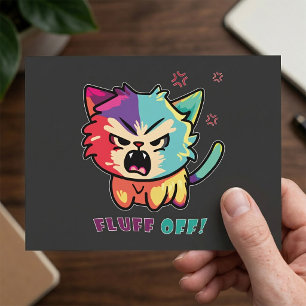 Schattige boze kat die sist: Fluff Opzouten. Briefkaart