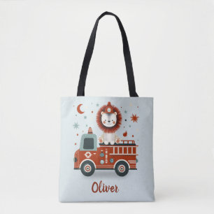 Schattige brandweerman leeuw op brandweerwagen voo tote bag