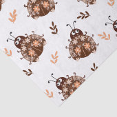 Schattige bruin en beige lieveheersbeestje en bloe tissuepapier (Detail)