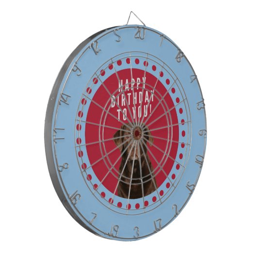 Schattige bruin labrador retriever dog happy birth dartbord (Voorkant Links)