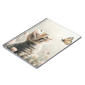 SCHATTIGE BRUIN TABBY KITTEN MET VLINDERS NOTITIEBOEK (Linkerzijde)