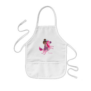 Schattige Brunette Haired Meisje Rijden op een Een Kinder Schort