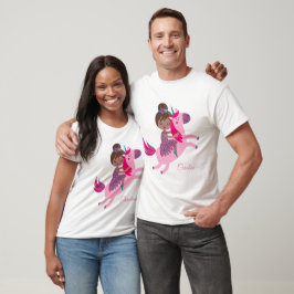 Schattige Brunette Haired Meisje Rijden op een Een T-shirt