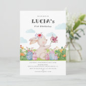 Schattige Bunny Cloudy Blue 1e Verjaardagsuitnodig Kaart (Staand voorkant)