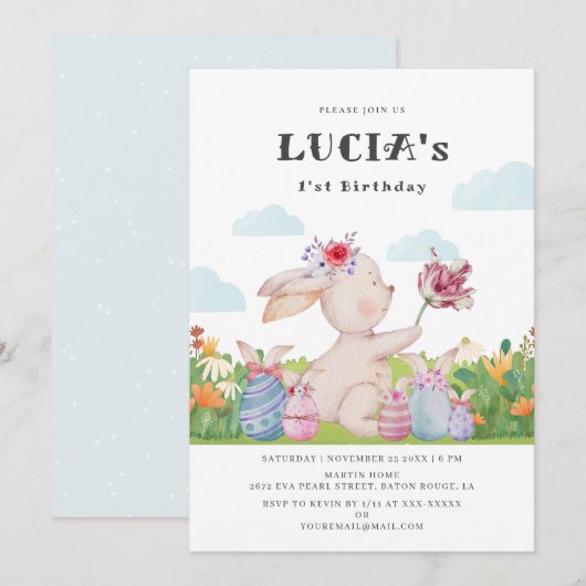 Schattige Bunny Cloudy Blue 1e Verjaardagsuitnodig Kaart (Voorkant / Achterkant)