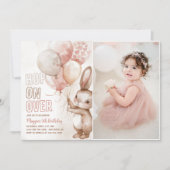 Schattige Bunny Girl Verjaardagsfeest Roze Foto Kaart (Voorkant)