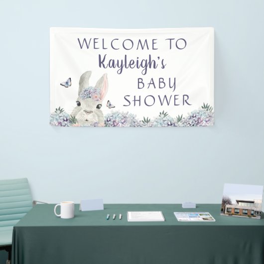 Schattige Bunny Paarse Bloemen Baby shower Welkom Spandoek (Beurs)