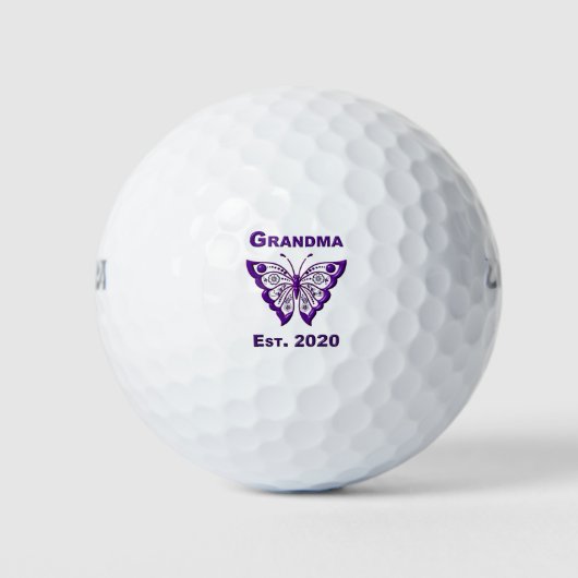 Schattige Butterfly Grandma "Est 2020" Golfballen (Voorkant)