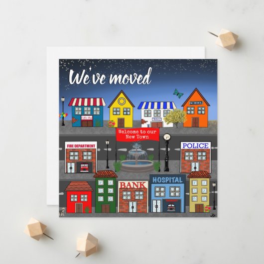 Schattige buurt We hebben verhuisd Aankondiging (Voorkant / Achterkant in situ)