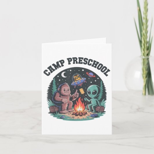 Schattige Camp Out Preschool Tiny Bigfoot Camping Kaart (Voorkant)