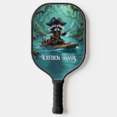 Schattige Captain Raccoon Rafting Down The River Pickleball Paddle (Achterkant)