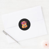 Schattige capybara bubble tea liefhebber 6 7 meme  ronde sticker (Envelop)