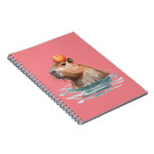 Schattige Capybara Met Sinaasappel Notitieboek (Rechterzijde)