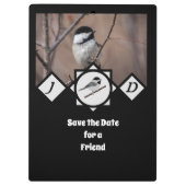 Schattige Carolina Chickadee Monogram Foto Klembord (Achterkant)