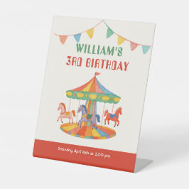 Schattige Carrouselverjaardag Reclamebord Met Voetstuk