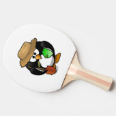 Schattige Cartoon Penguin Farmer Tafeltennisbatje (Zijkant)