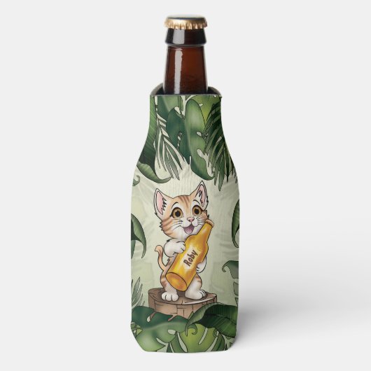Schattige Cat Holding Bier Oerwoud bladeren Cartoo Flesjeskoeler (Fles Voorkant)