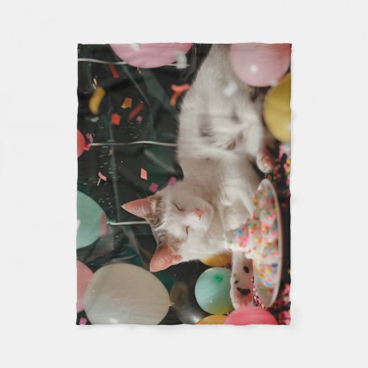 Schattige Cat Verjaardagsviering Ontwerp Fleece Deken (Voorkant)