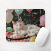 Schattige Cat Verjaardagsviering Ontwerp Muismat (Met muis)