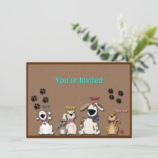 Schattige Cats & Dogs, Verjaardagsfeestuitnodiging Kaart (Staand voorkant)