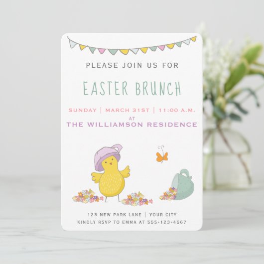 Schattige Chick met een Tea Cup - Paasbrunch Kaart (Staand voorkant)