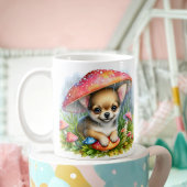 Schattige Chihuahua puppy onder paddenstoelenparap Koffiemok