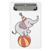 Schattige Circus Olifant op Bal – Verjaardagsfeest Mini Klembord (Voorkant)