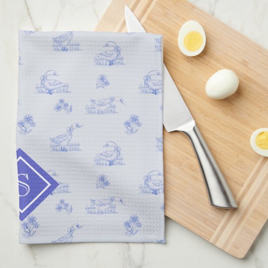 Schattige Country Goose Toile Pattern Monogram Theedoek (Quarter Fold)