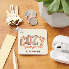 Schattige "Cozy Season" gepersonaliseerd Sleutelhanger