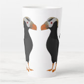 Schattige Crested Puffin Standing Cartoon Latte Mok (Voorkant)