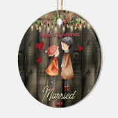 Schattige eerste kerst getrouwd schattig paar keramisch ornament (Links)