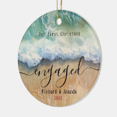 Schattige eerste kerst verloofd kust strand keramisch ornament (Links)