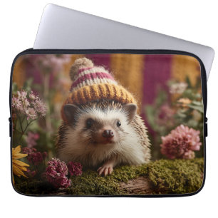 Schattige egel met een gebreide gestreepte winterh laptop sleeve