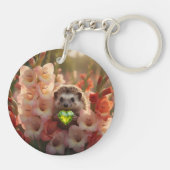 Schattige egel van augustus met peridot hart sleutelhanger (Achterkant)